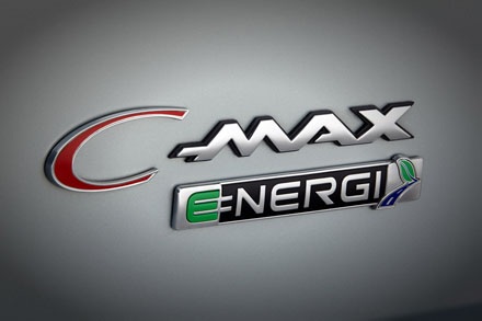 Ford phát triển xe chạy bằng năng lượng mặt trời - 6 Góc hữu dụng nhận năng lượng của Ford